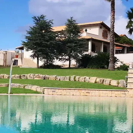 Charme Villa *
